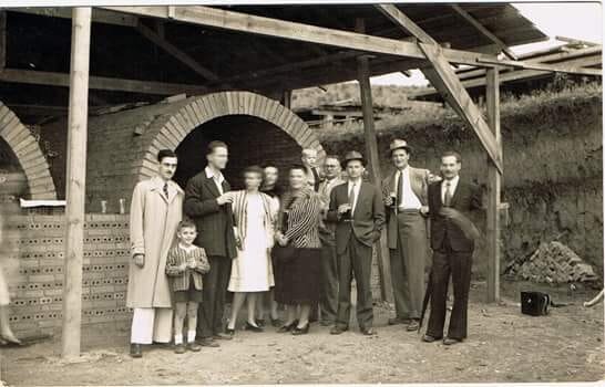 Confraternização na Olaria Marumby - Década de 1940