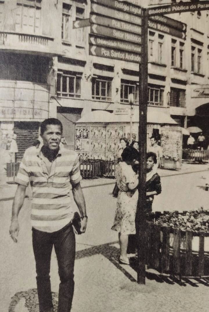 Dadá Maravilha na rua XV de Novembro - 1983