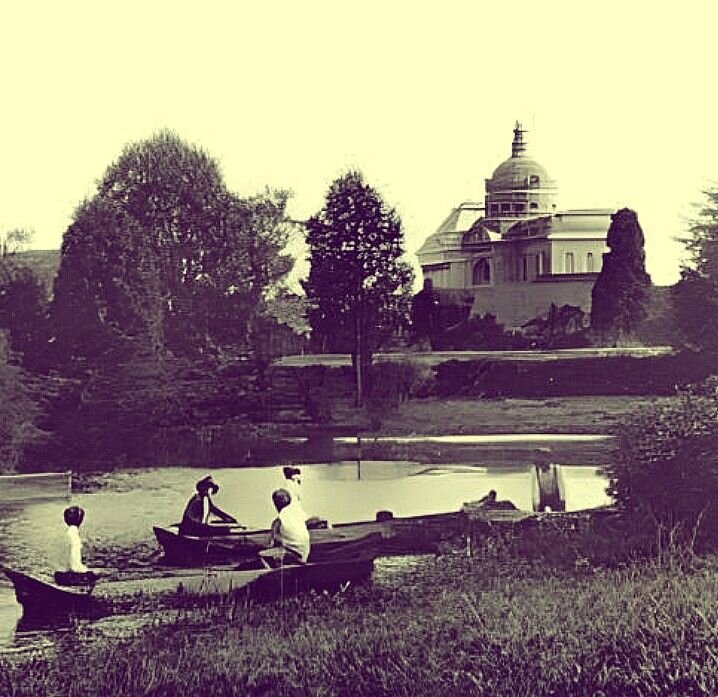 Prédio da Universidade do Paraná visto do Passeio Público - Década de 1920