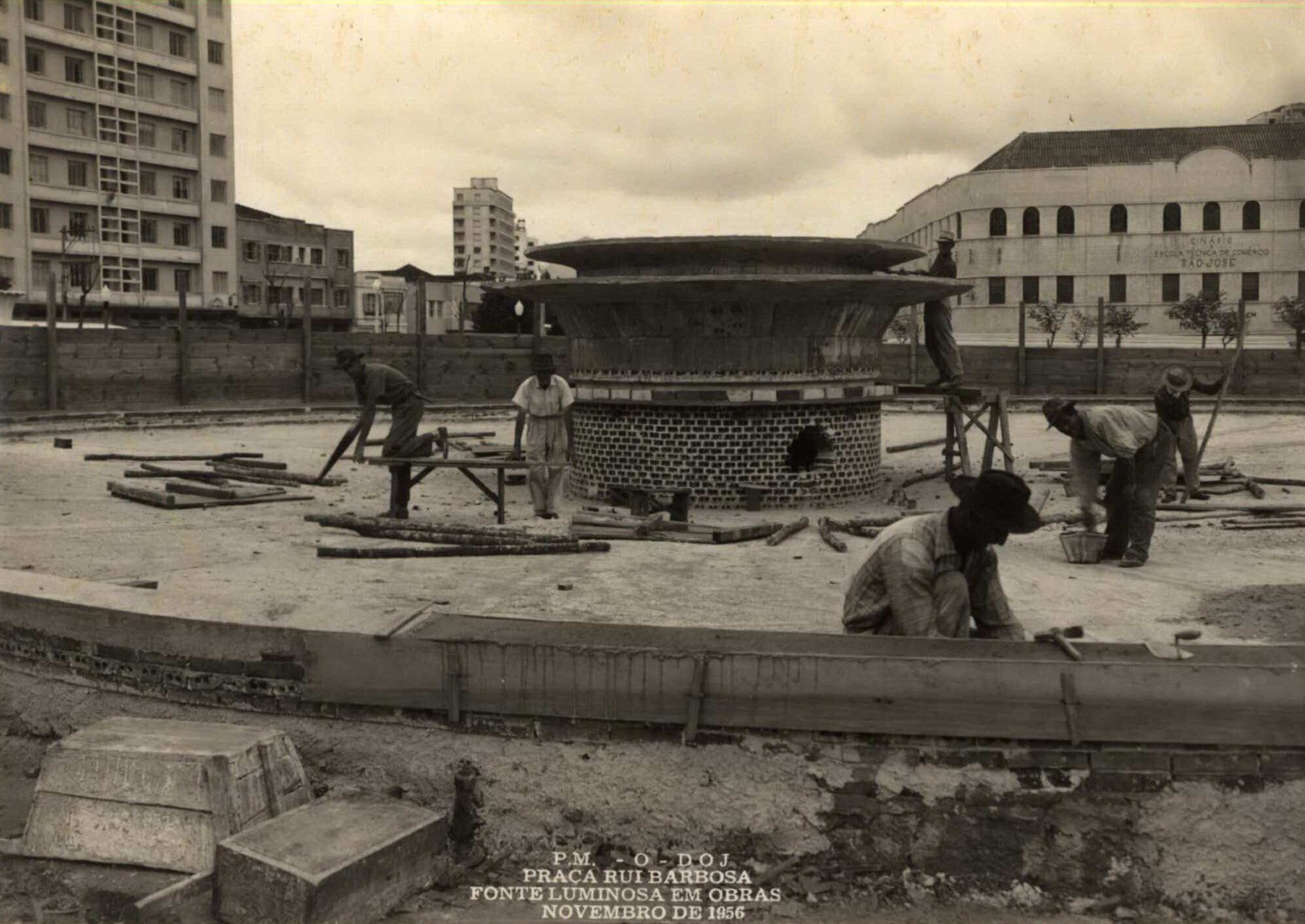 Fonte da praça Rui Barbosa - Década de 1950