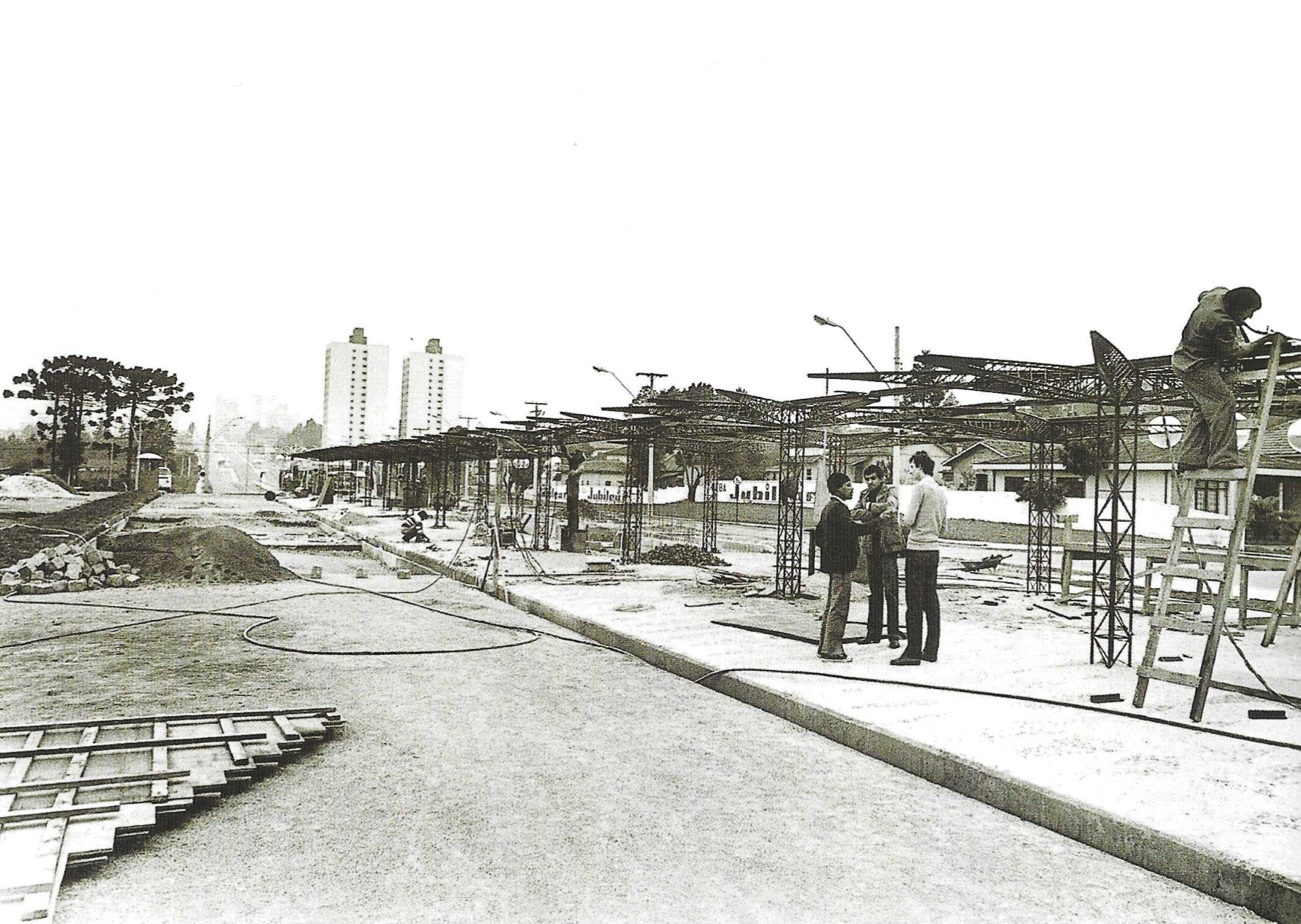 Construção do Terminal Campina do Siqueira - Década de 1980