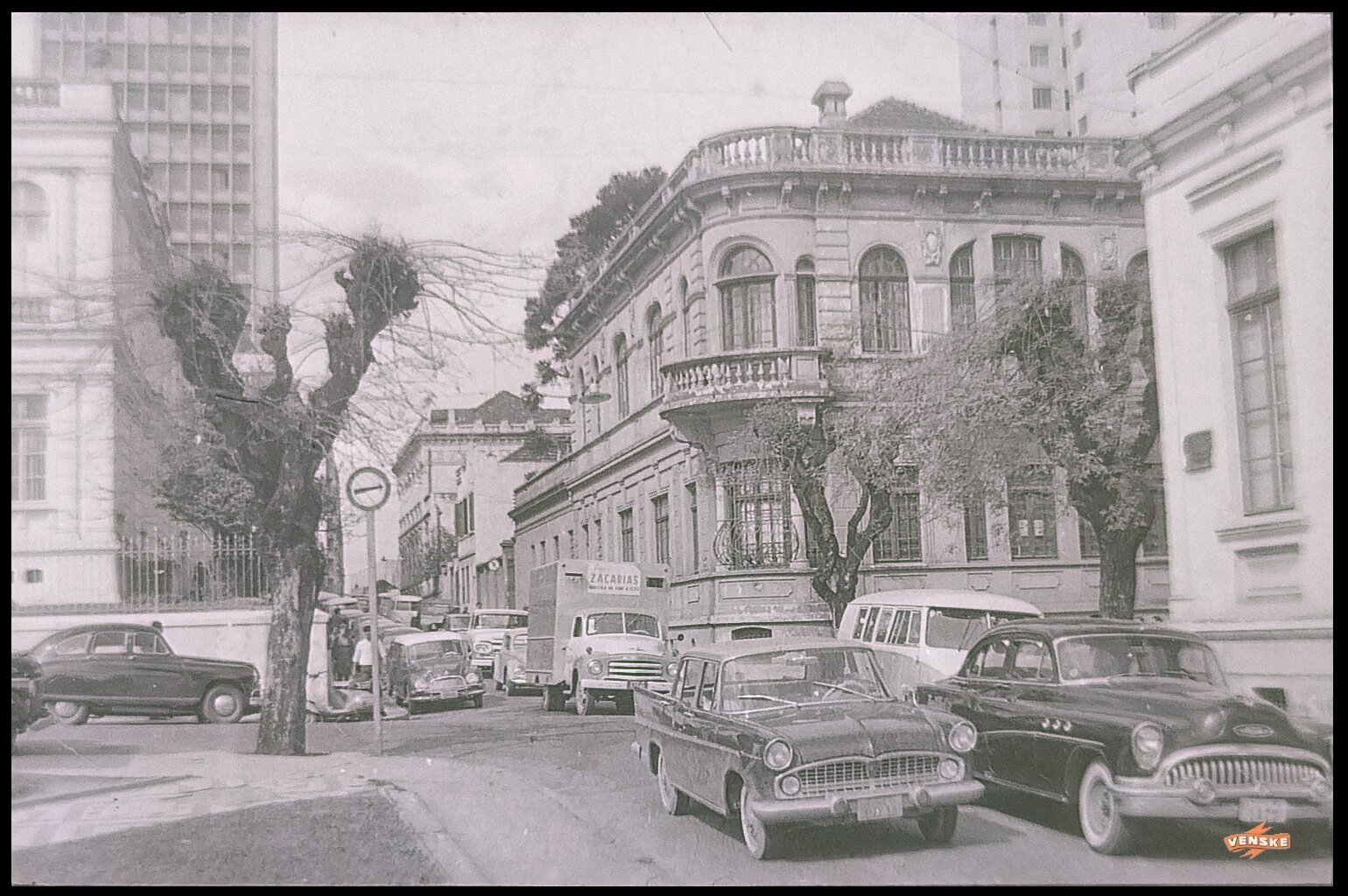 Esquina da rua Cruz Machado com a Ébano Pereira - Década de 1960