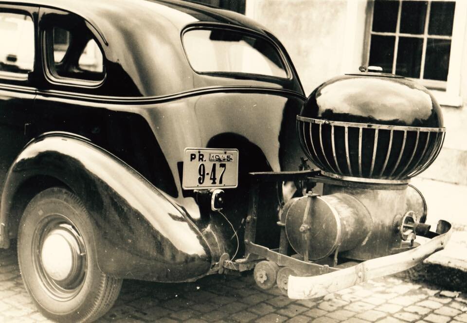 Carro adaptado com gasogênio – 1944