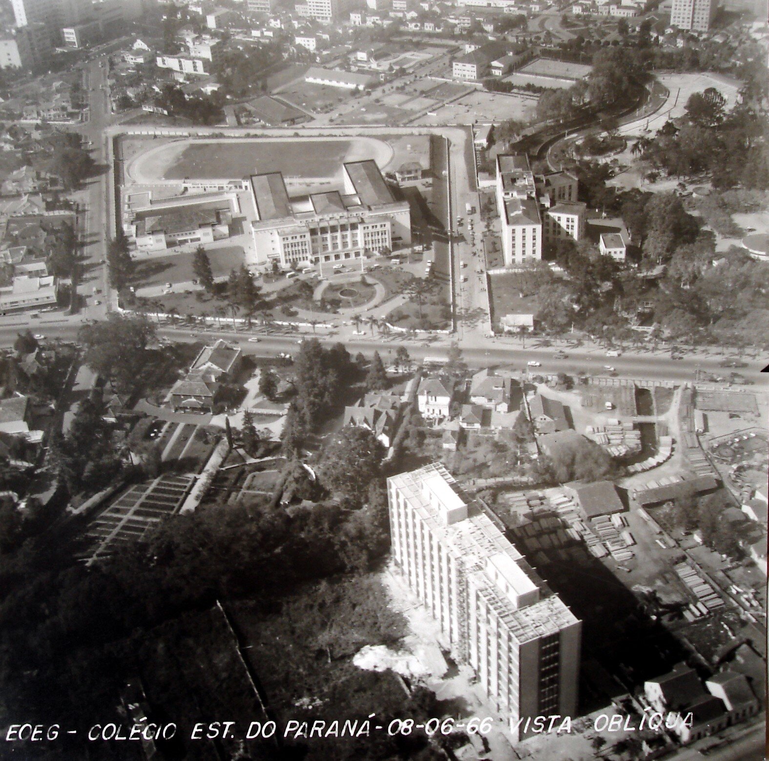 Vista aérea do Colégio Estadual do Paraná - 1966