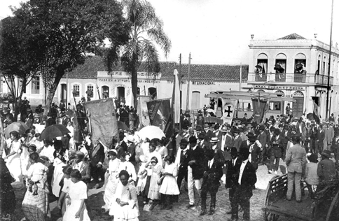 Manifestação cívica na praça Tiradentes - 1913